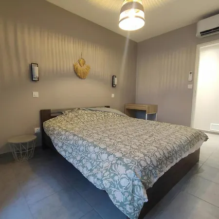 Le Nid Des Benedictins Nîmes