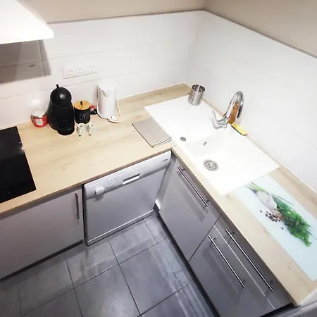 Le Nid Des Benedictins *