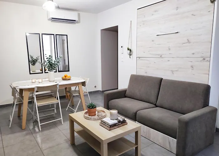 Le Nid Des Benedictins *