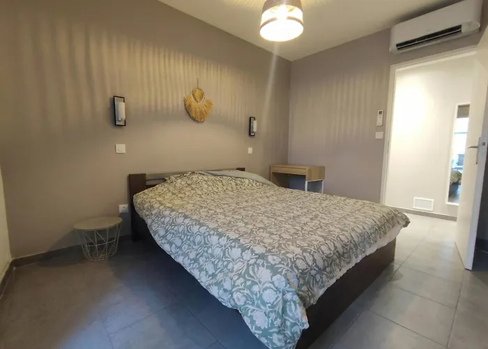 Le Nid Des Benedictins Nîmes