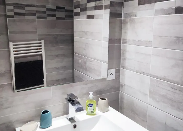 Le Nid Des Benedictins Apartment Nîmes